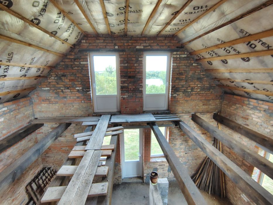 Продаж будинку в мальовничому місці.