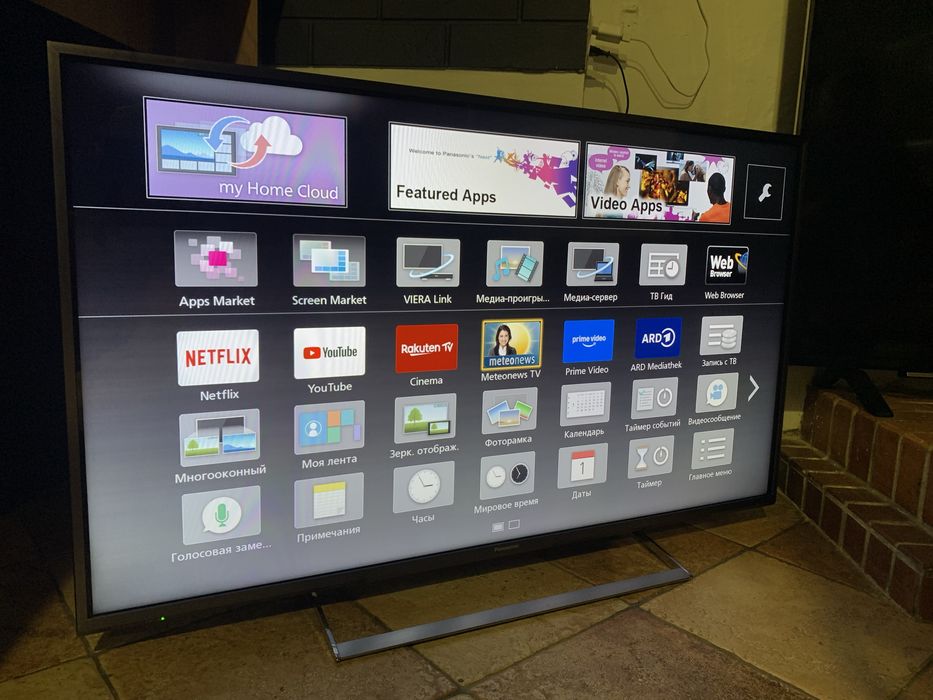 Телевізор panasonic 47 smart tv + кріплення на стіну