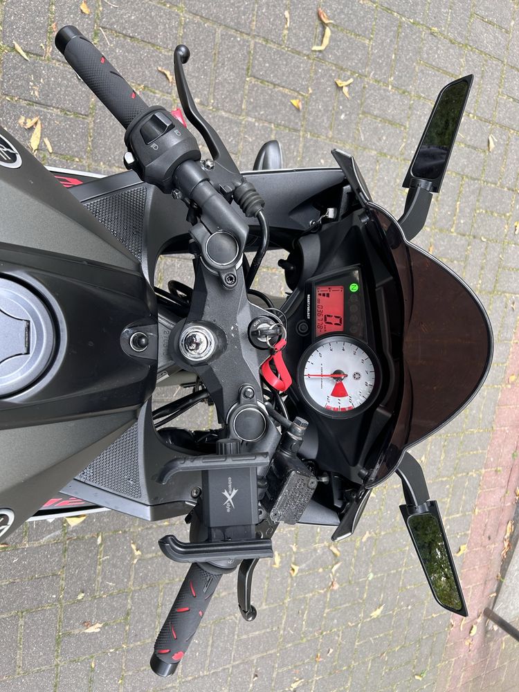 Yamaha YZF - 125