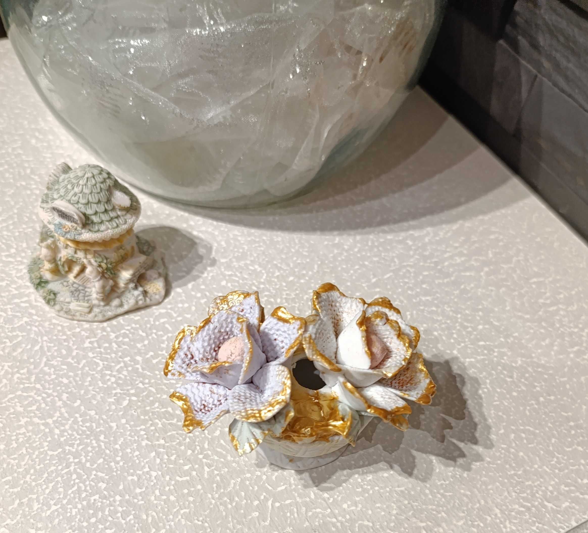 Peças decoração, em pedra, cesto flores + toca Coelhos