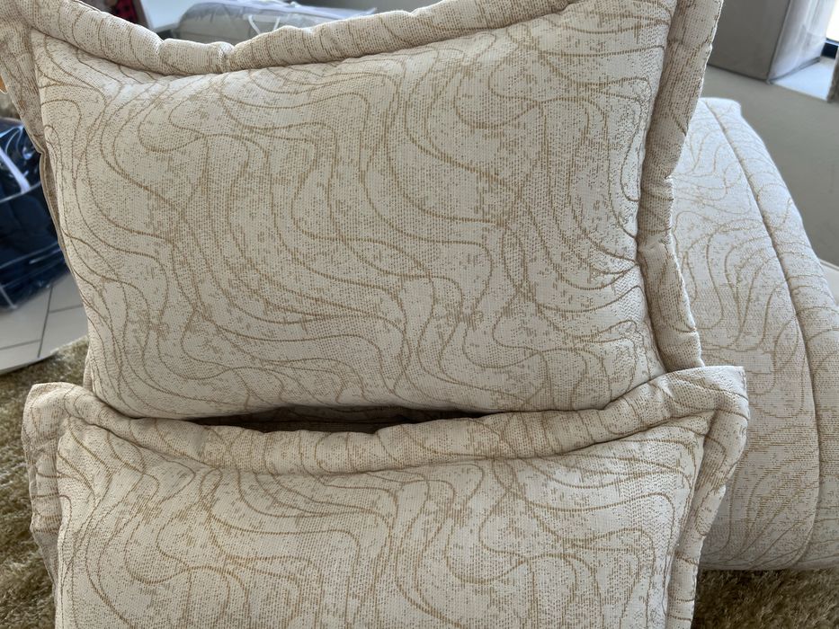 Edredon em jacquard e lurex