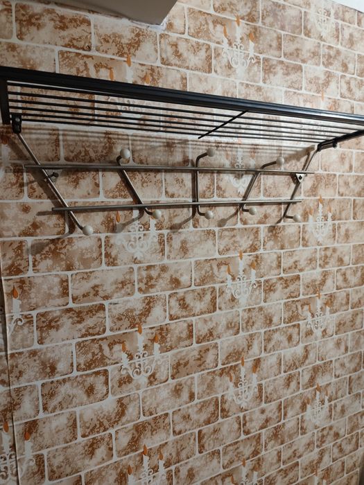 Вешалка в прихожую.