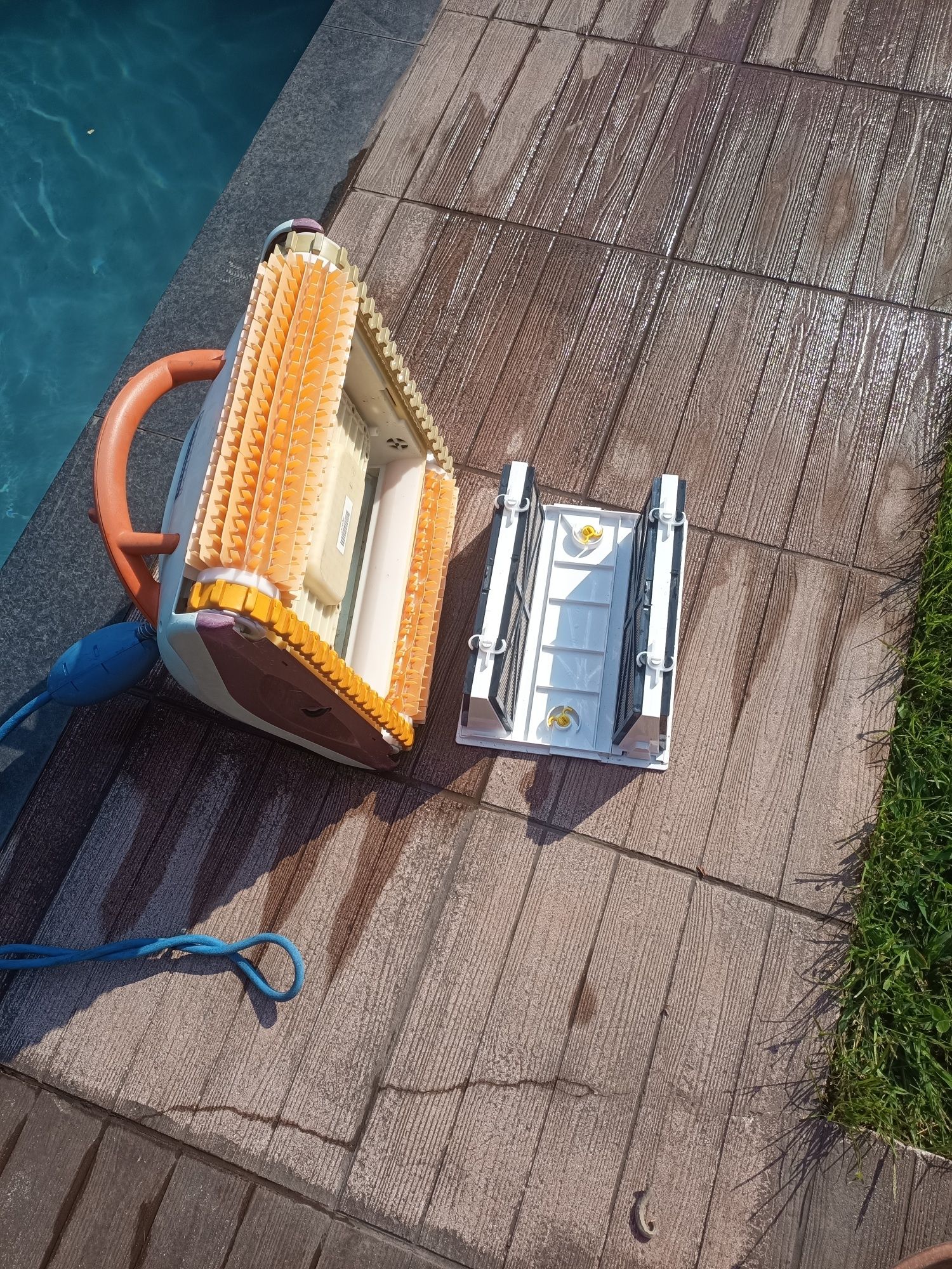 Limpador de piscina automático