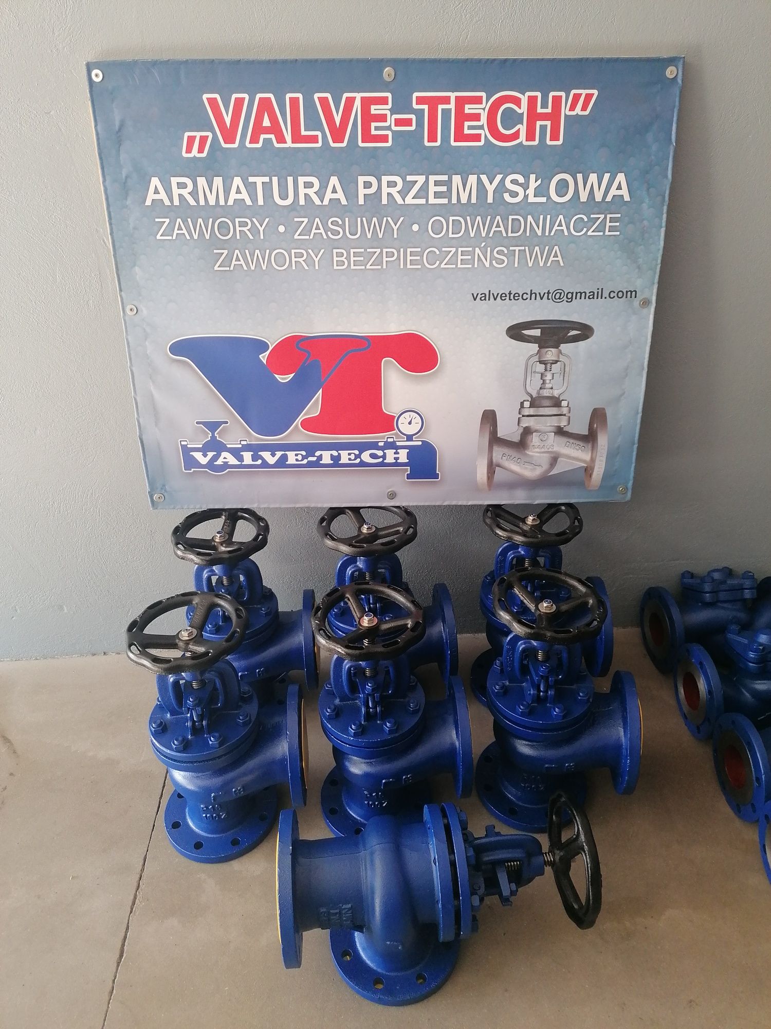 Zawór zaporowy kątowy Zetkama Fig 216 Dn100 Pn16  kołnierzowy