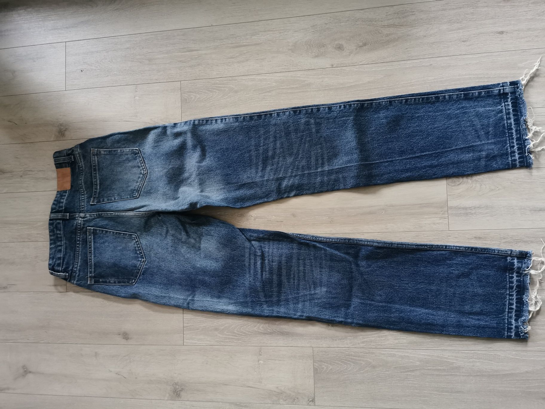 jeansy Weekday rozmiar 25 długość 34