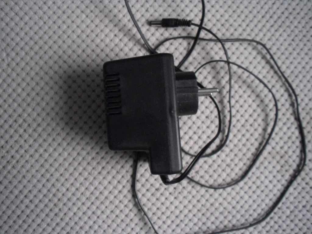Zasilacz -prostownik   230V/ 9V