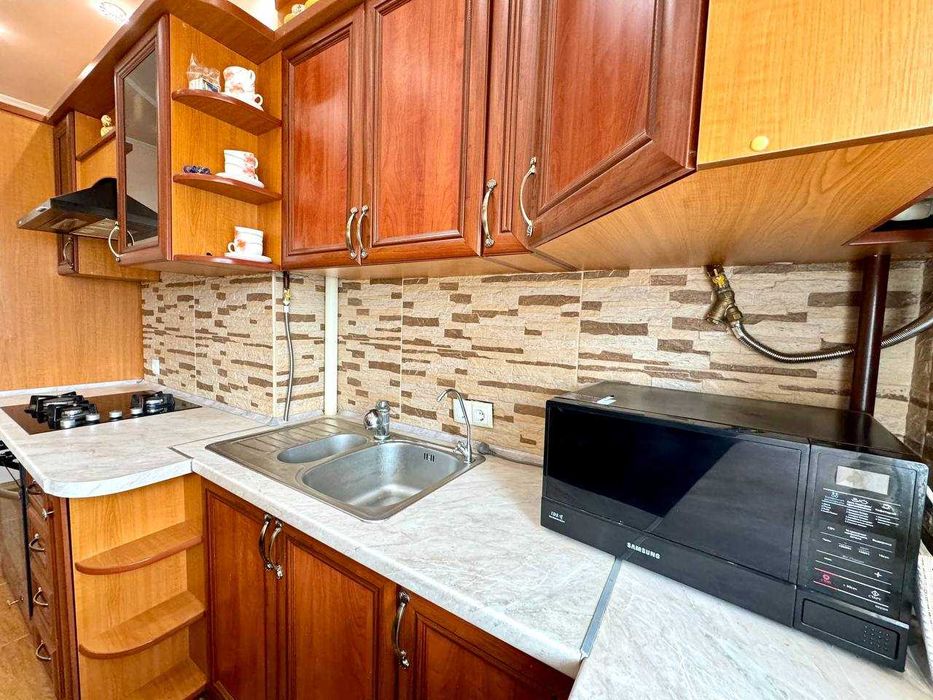 3-кімнатна квартира з РЕМОНТОМ біля парку