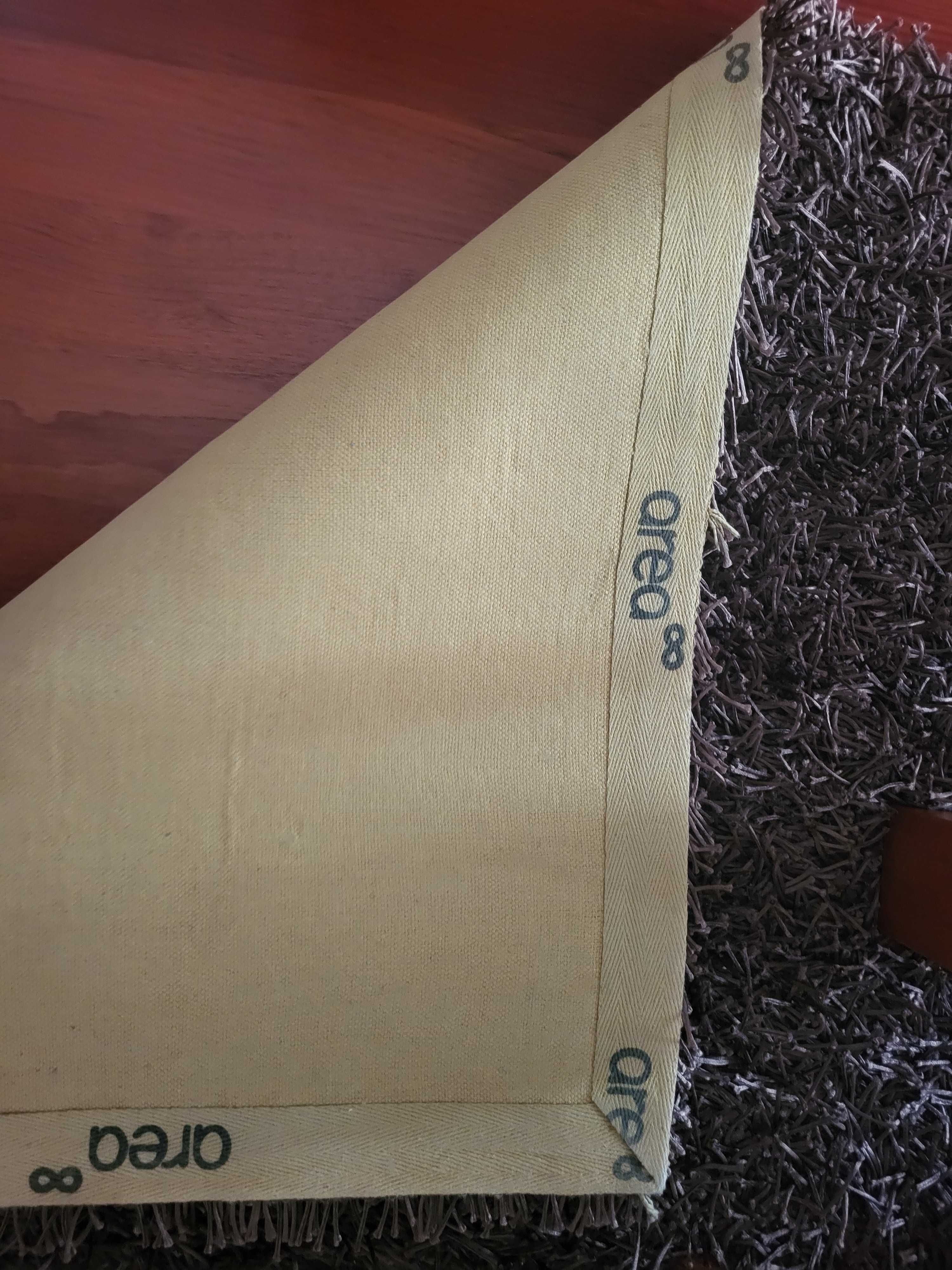 Tapete castanho chocolate da AREA 250x250