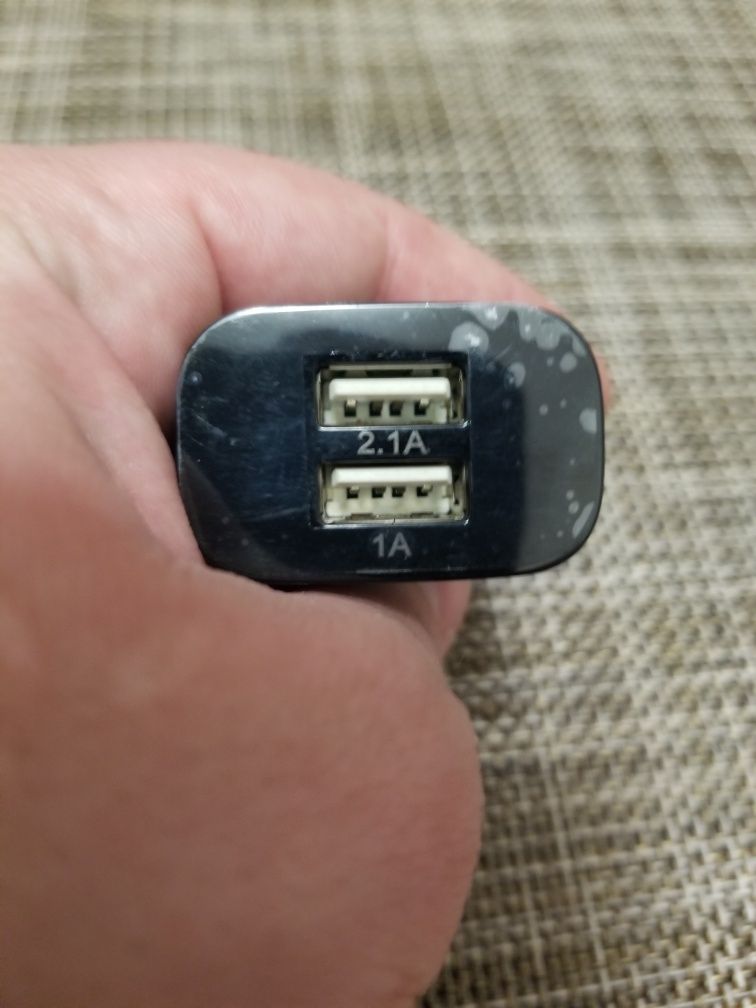 Блочок зарядки на 2 USB , з підсвіткою