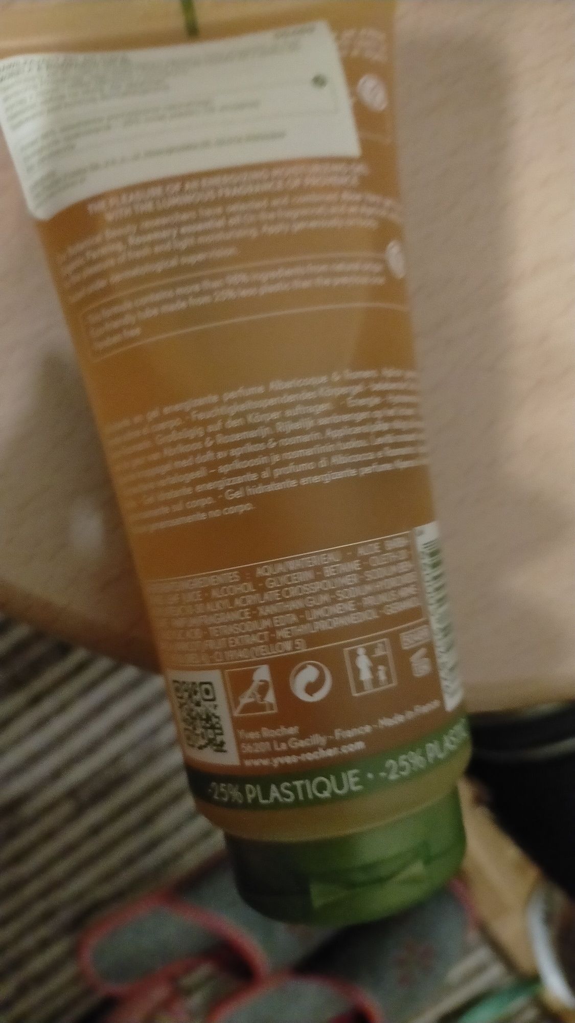 Żel pod prysznic firmy Yves Rocher