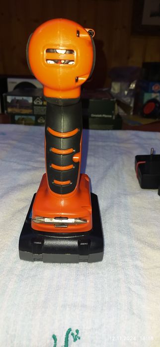 Шуруповерт дріль Black Decker bdcdd18 h1 з Німеччини