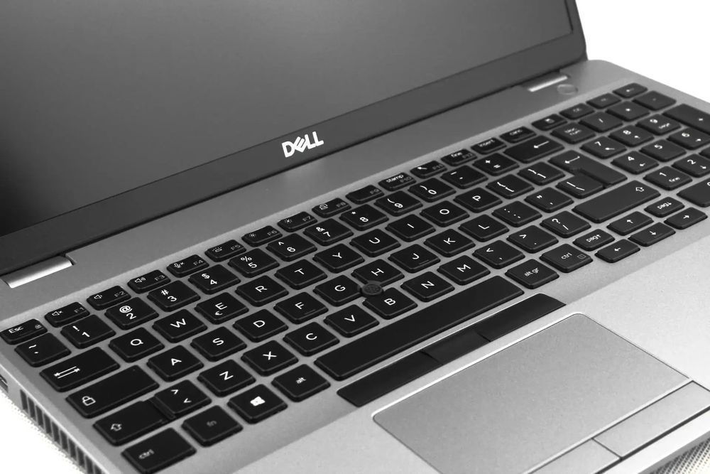 Dell Latitude 5510 i5-10310U 32 GB 1 TB SSD 15,6" Windows 11 Pro