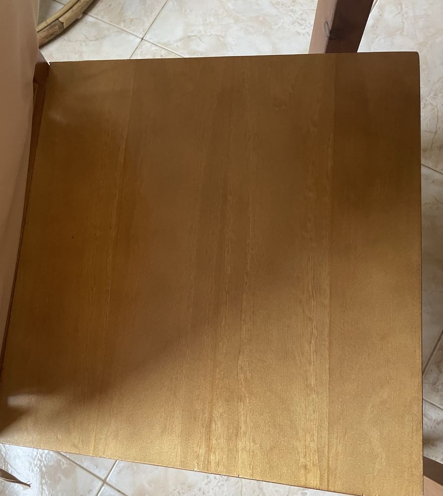 Conjunto mesa e 4 cadeiras