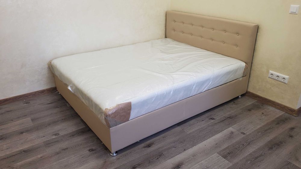 Кровать Камила на якій шикарно спать. Така ціна що треба брать. Ліжко