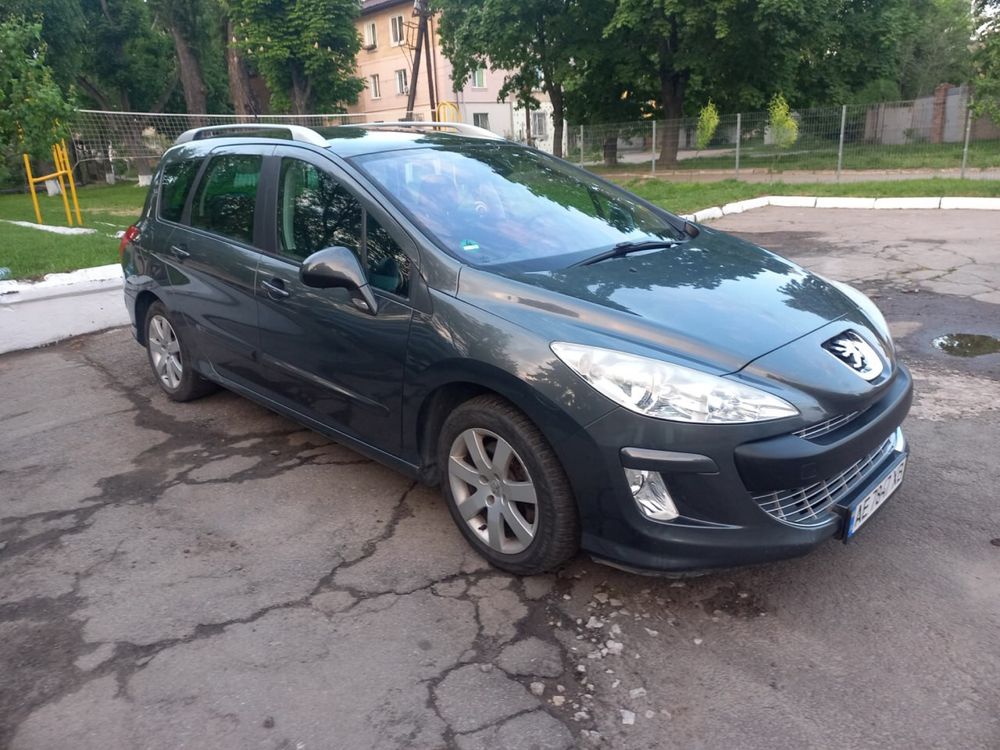 Продам Peugeot 308 Sw 7 мест