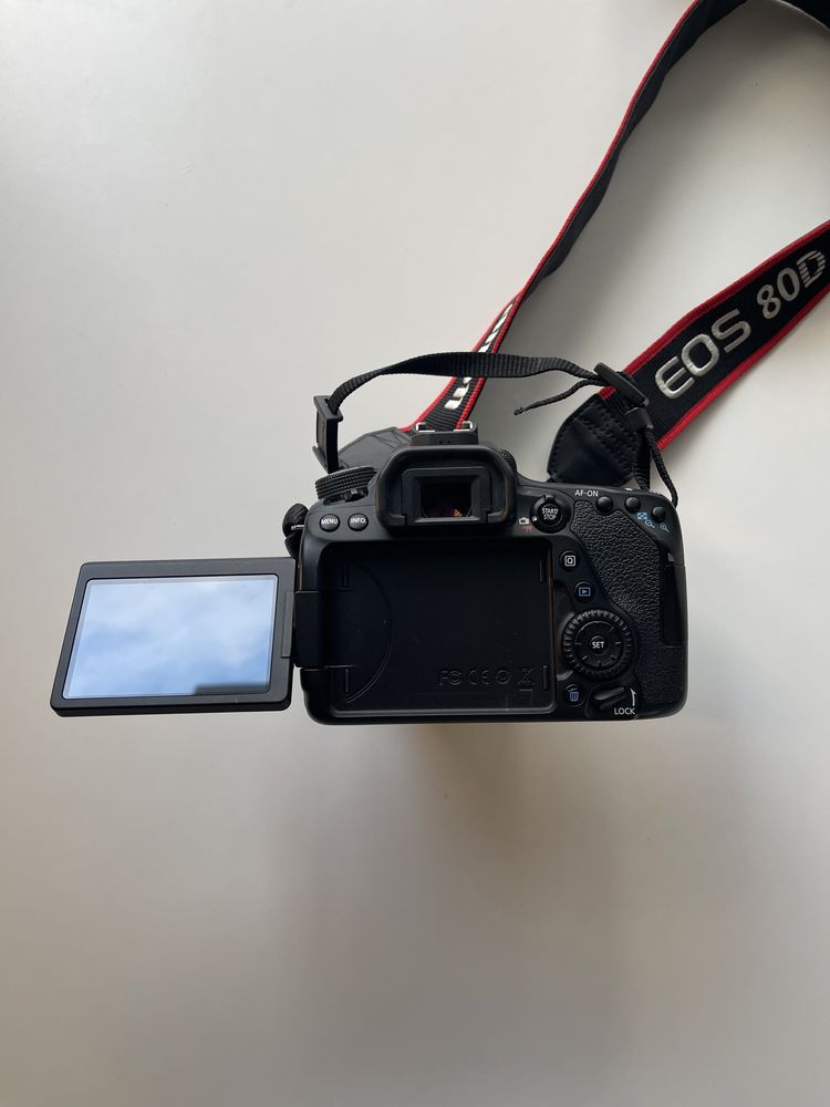 Canon EOS 80D w dobrym stanie +2 obiektywy