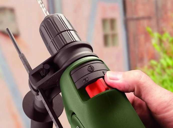 Berbequim BOSCH Easyimpact 600, nova em caixa, garantia