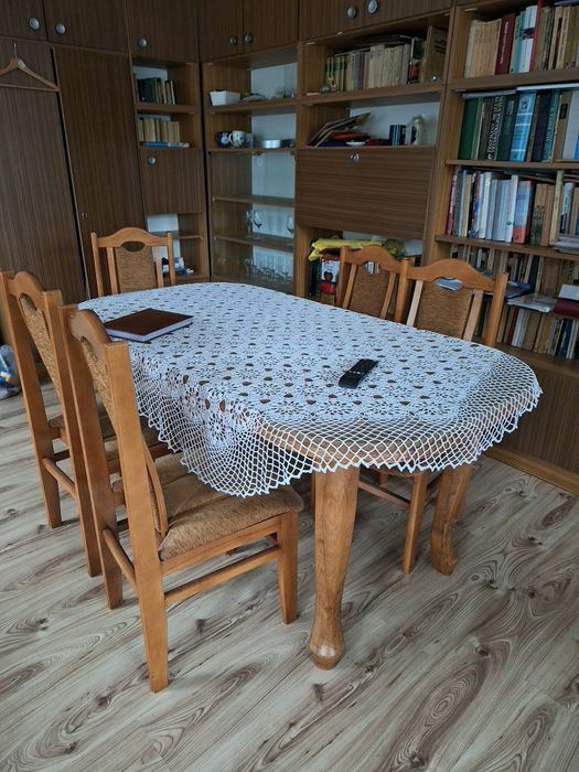 Solidny drewniany stół + 6 krzeseł