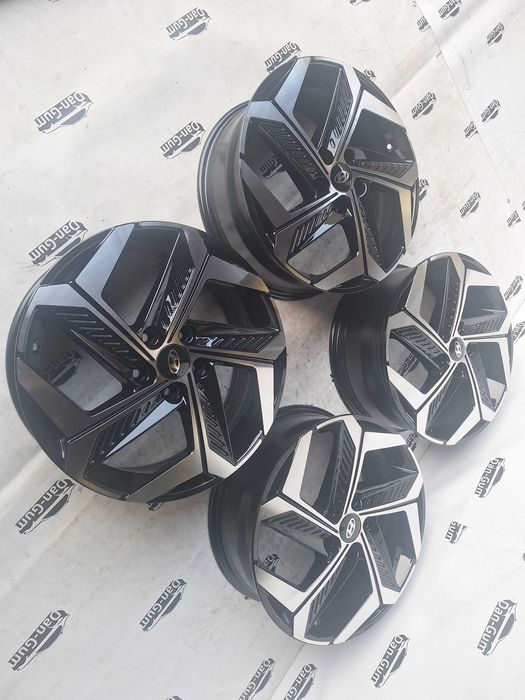 Felgi aluminiowe 5 x 114,3 R 18 Alufelgi oryginalne Carbonado Hyundai
