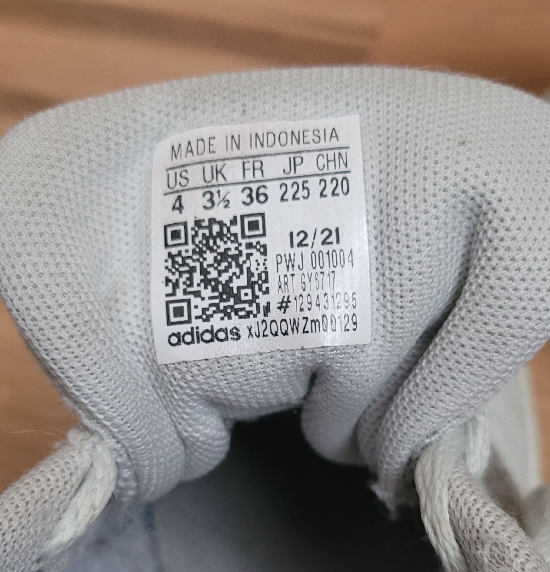 Buty Adidas dziewczęce r. 36