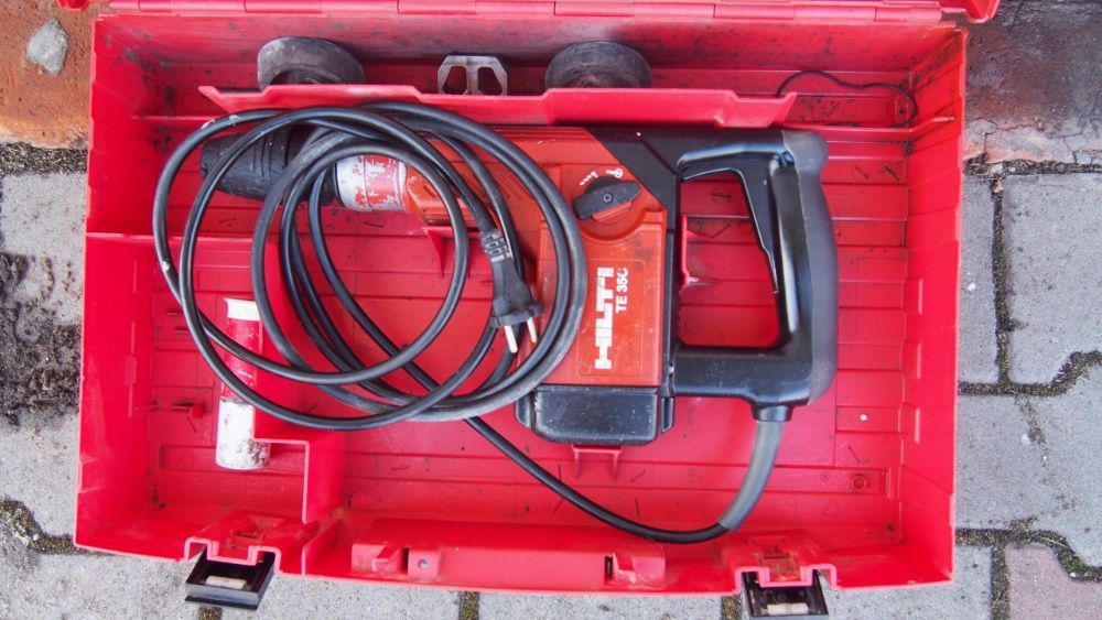 HILTI TE 35 C mlot wyburzeniowy TE35C Uszkodzony na czesci