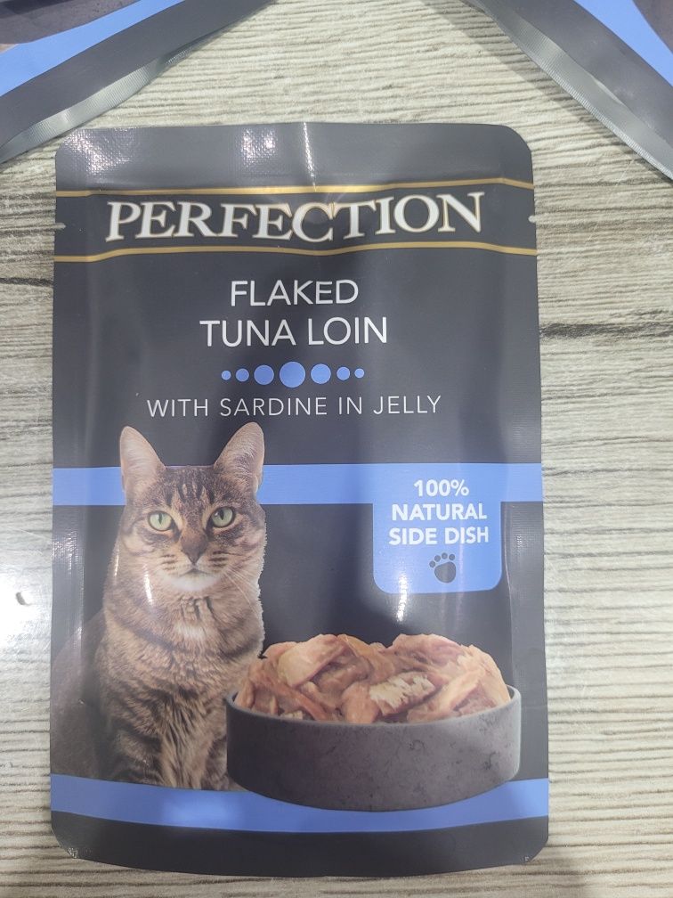 Perfection mokra karma dla kota. Kąski polędwicy z tuńczyka z sardynka