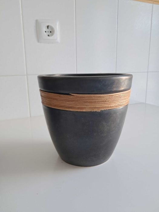 Conjunto De Dois Vasos De Cerâmica Cinza