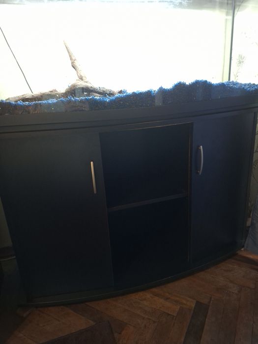 Овальний Акваріум