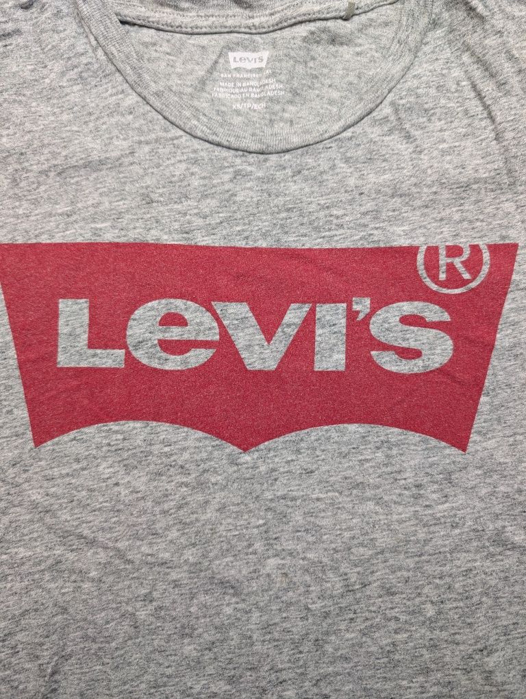 Футболка Levi's xs