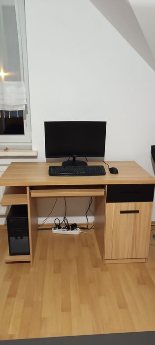 Biurko z szufladami ,szafką , szufladą i wysuwaną półką