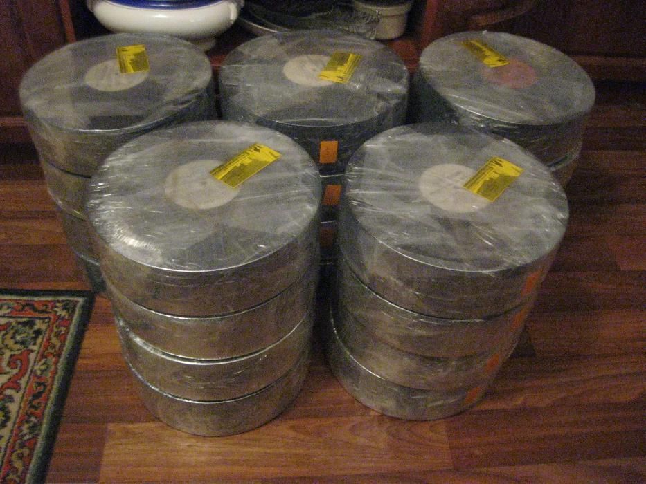 Продам Виниловые пластинки (30см) для декора или других нужд. Оптом!