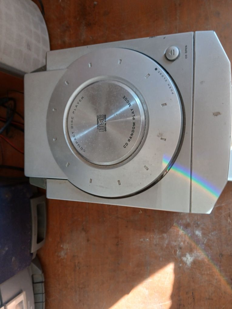 Rádio de cassetes e CD