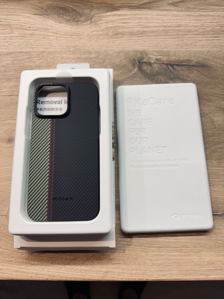 Ultracienki etui z włókna aramidowego Pitaka dla iPhone 15 Pro Max
