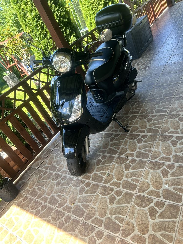 Skuter Sym Fiddle  125  Vespa