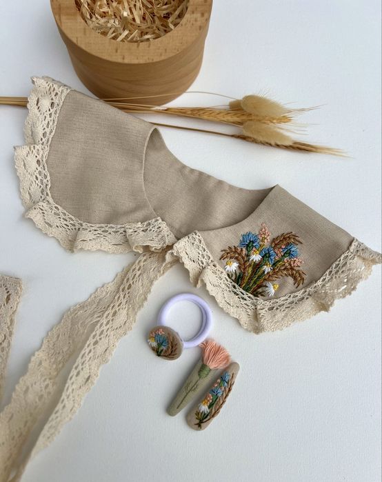 Вишитий набір комірець ідея подарунку