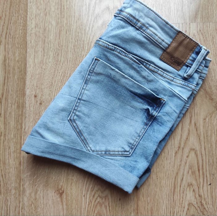 Krótkie spodenki szorty damskie jasny jeans dżins Sinsay S