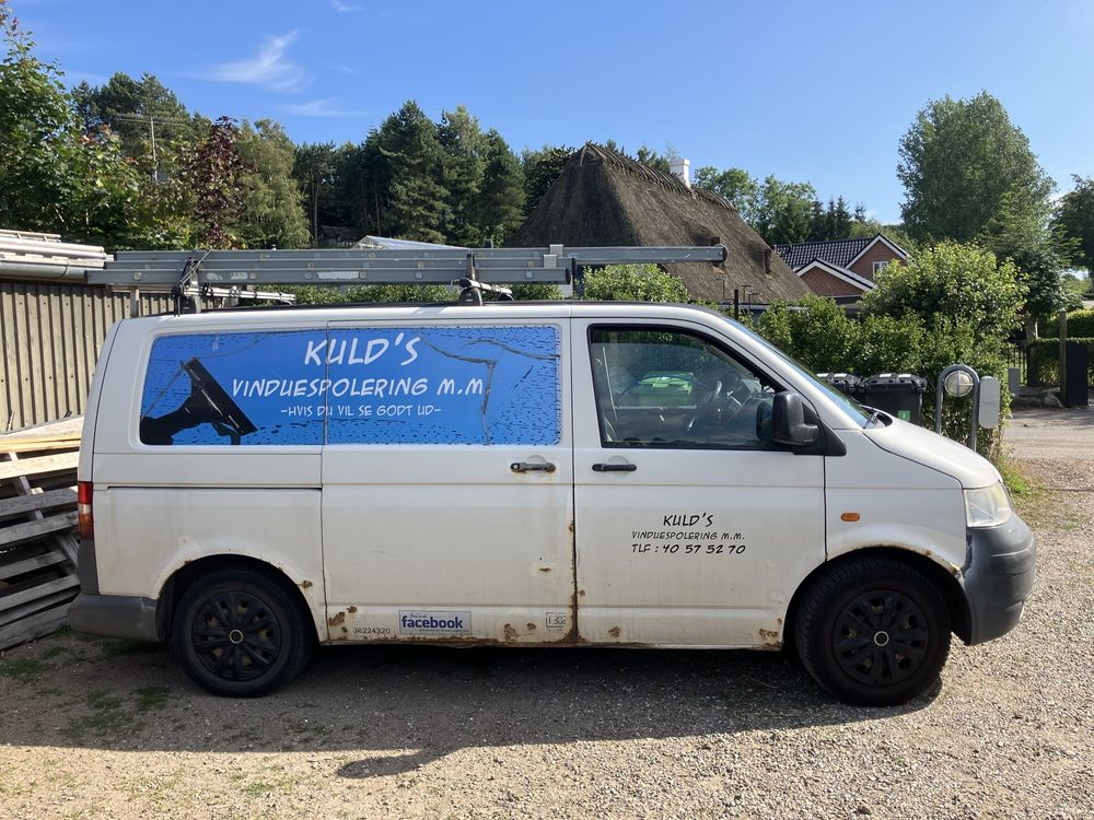 VW Transporter T5 1,9 TDI . Tanio