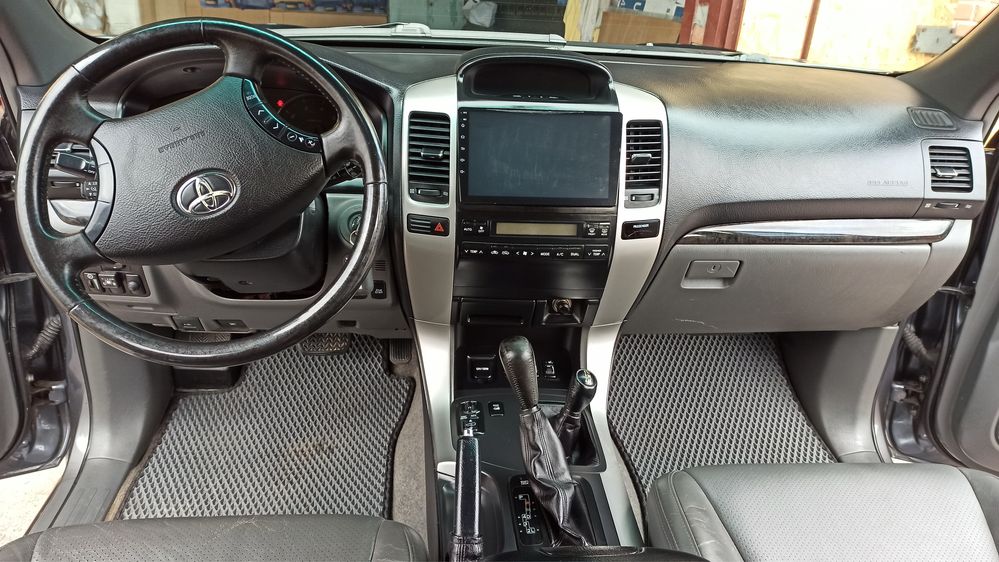 Toyota Land Cruiser Prado 120 2008 года