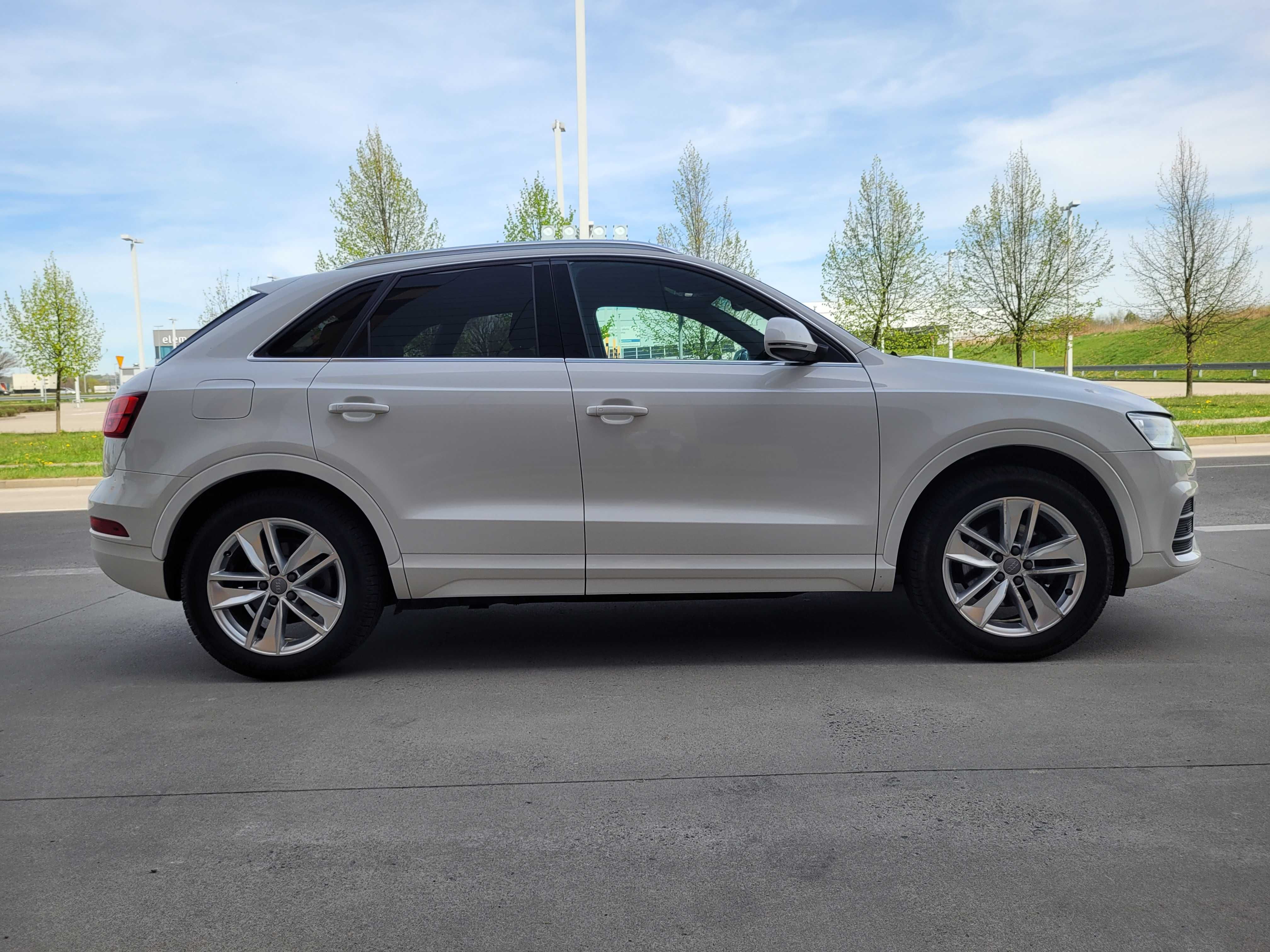 Sprzedam Audi Q3 PREMIUM PLUS Lift 2016r