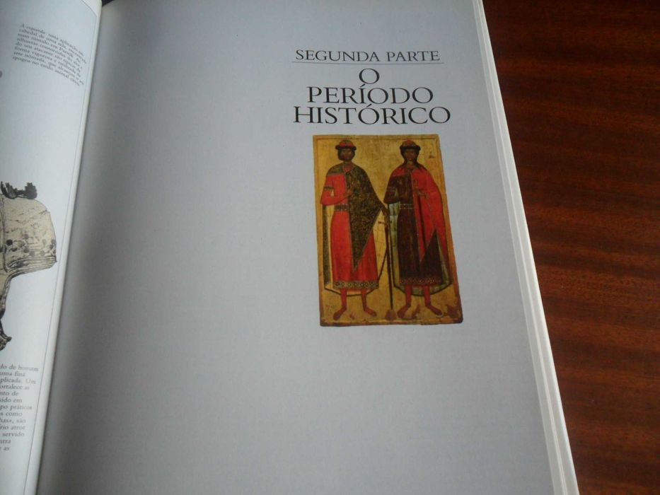 "Rússia: Dos Czares aos Sovietes" de Robin Milner Gulland e N Dejevsky