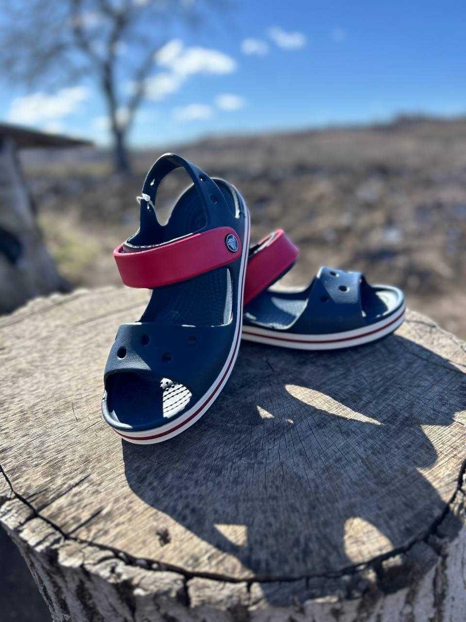 Crocs Bayaband Sandal Charcoal детские сандали серые С7-J3