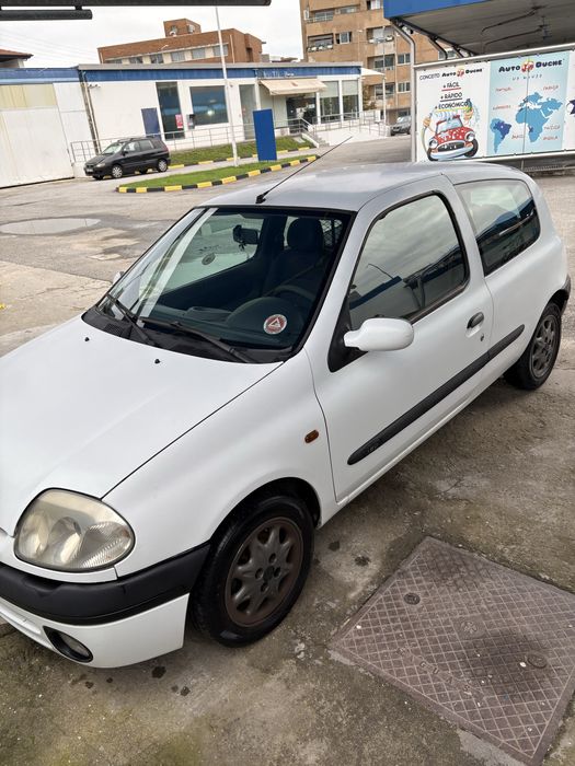 Reunault Clio 1.9D - Economico, Fiavel e Pronto a circular