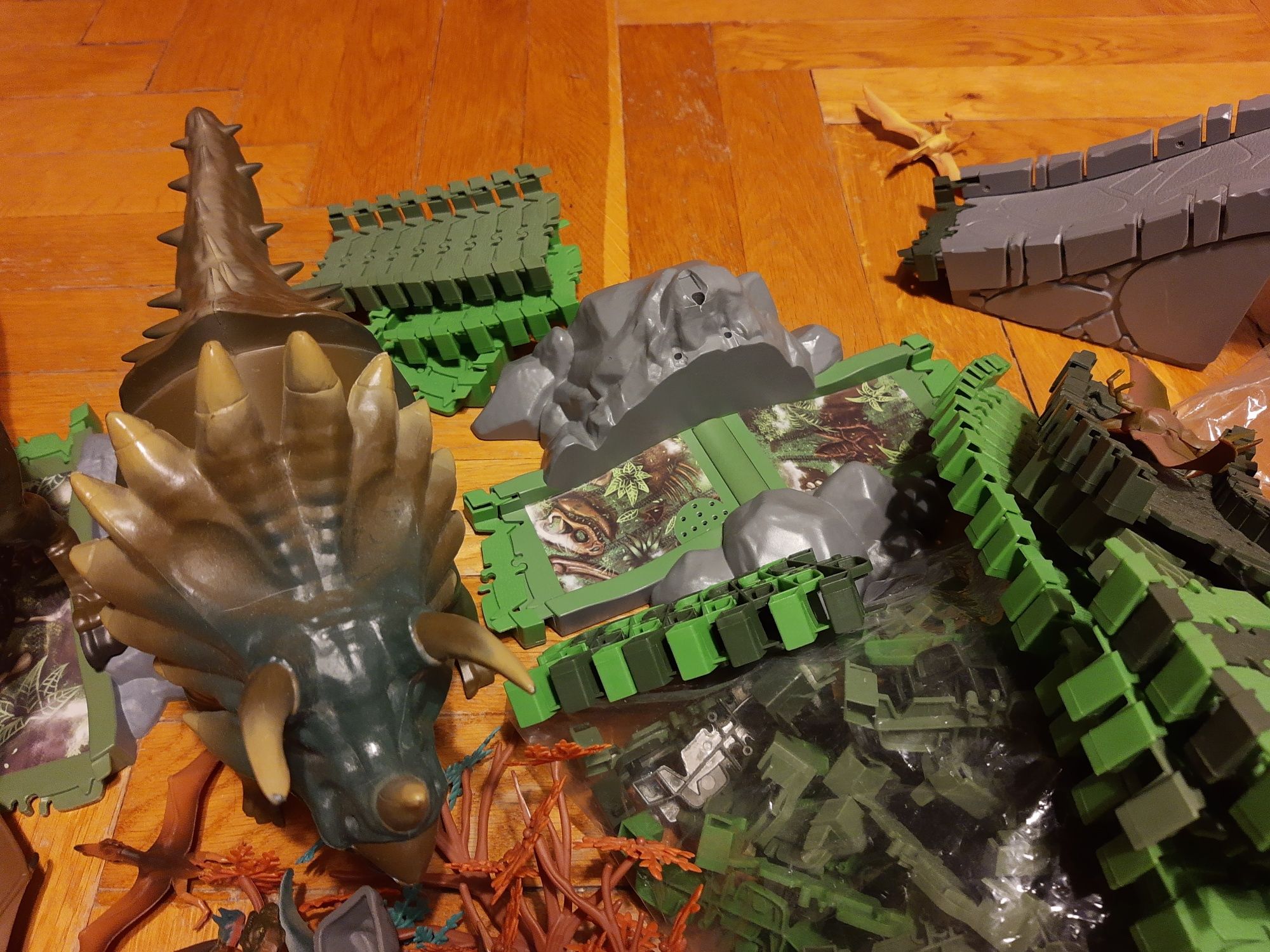Dino Mundi - 3 kompletne zestawy wraz z pudełkami!
