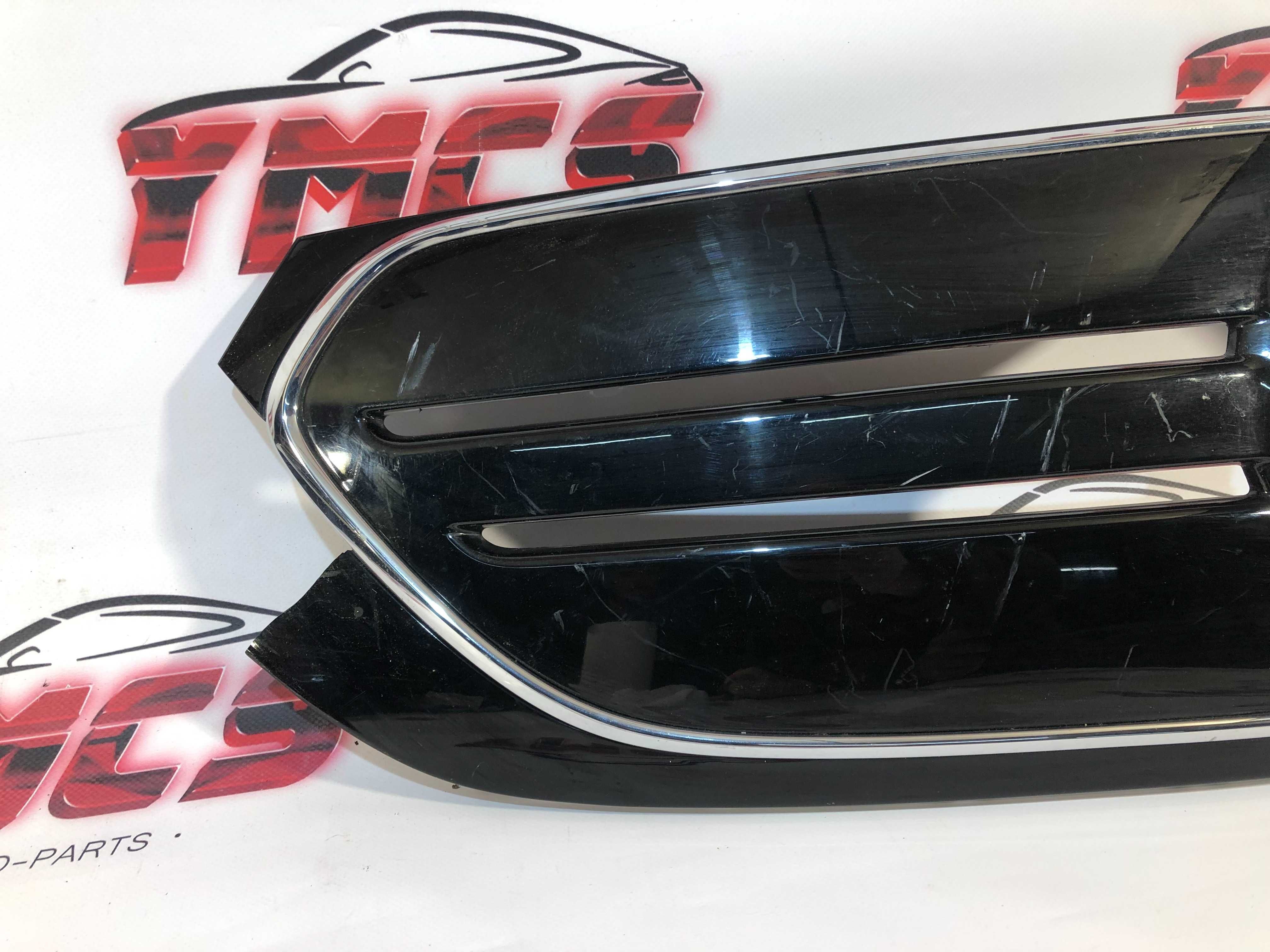 Aro Cromado Grelha MERCEDES W243 EQA EQB ORIGINAL