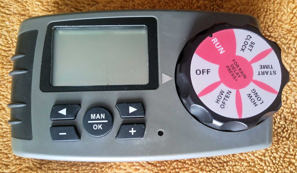 Automatyczny sterownik nawadniania, 4 stacje, 3V