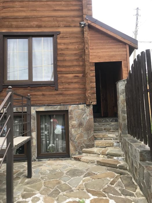 Будинок 200м2 зі зрубу в Буковелі (Поляниця) з ремонтом та меблями.