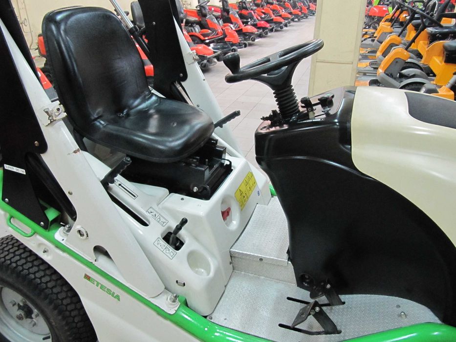 Traktorek Kosiarka Etesia Buffalo 124 4x4 Iseki/John Deere 2018r