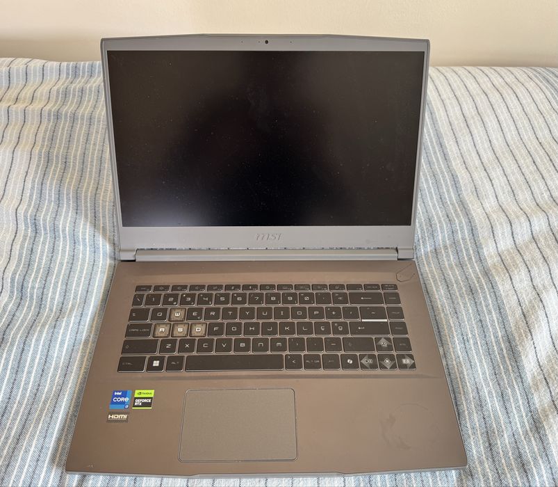 Portatil MSI - Usado 4 meses, com garantia ainda - Windows 11 Instalad