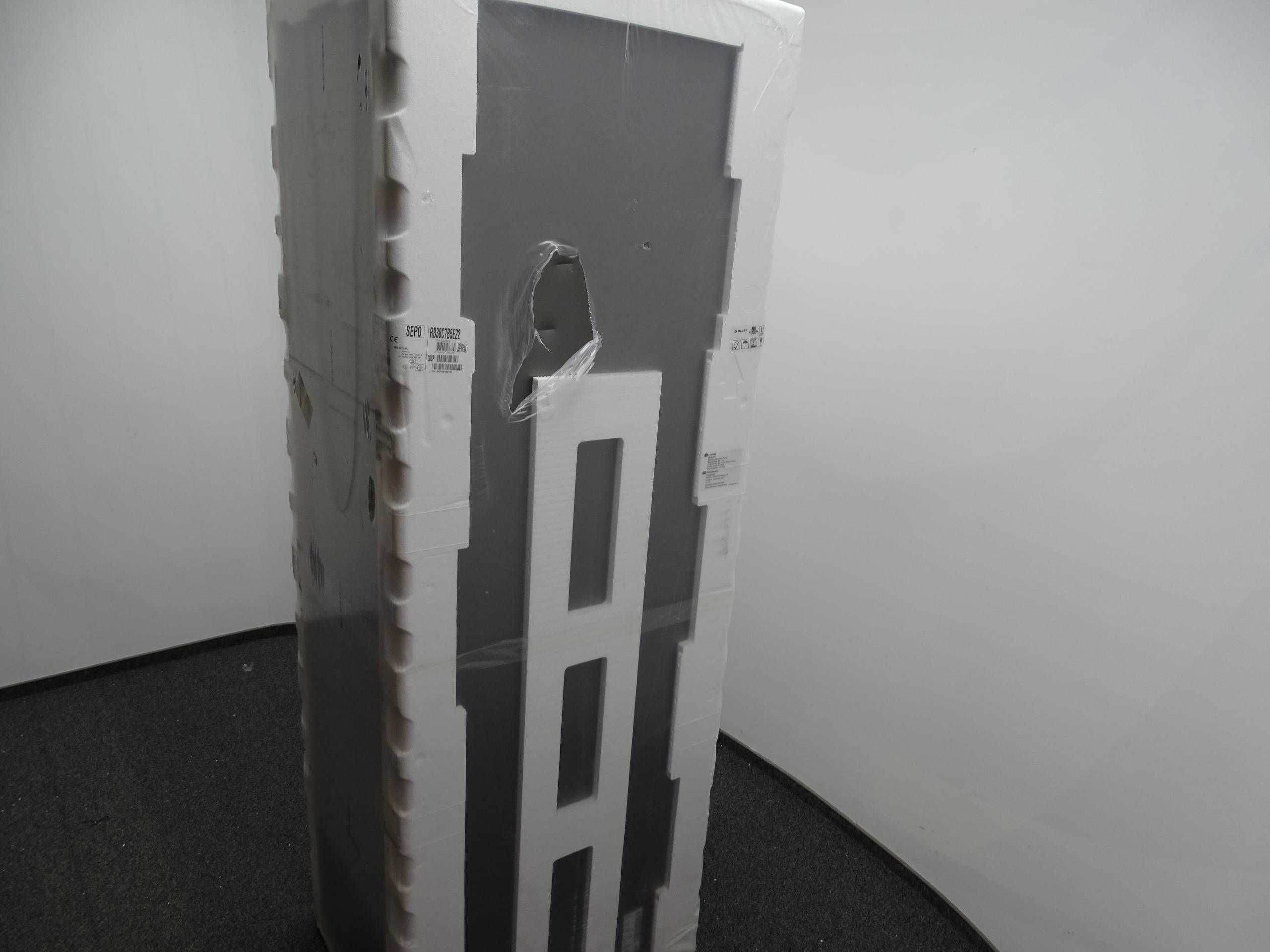 Lodówka Samsung Bespoke RB38C7B5E22 czarne szkło  203cm nowa