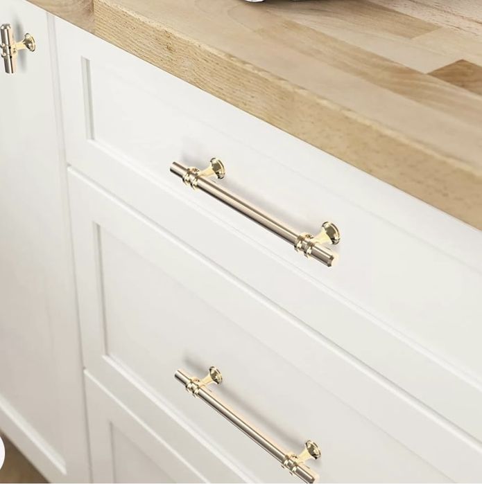 Caixa com 6 puxadores dourados novos